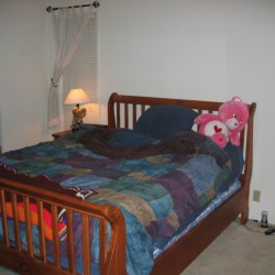 bedroom004